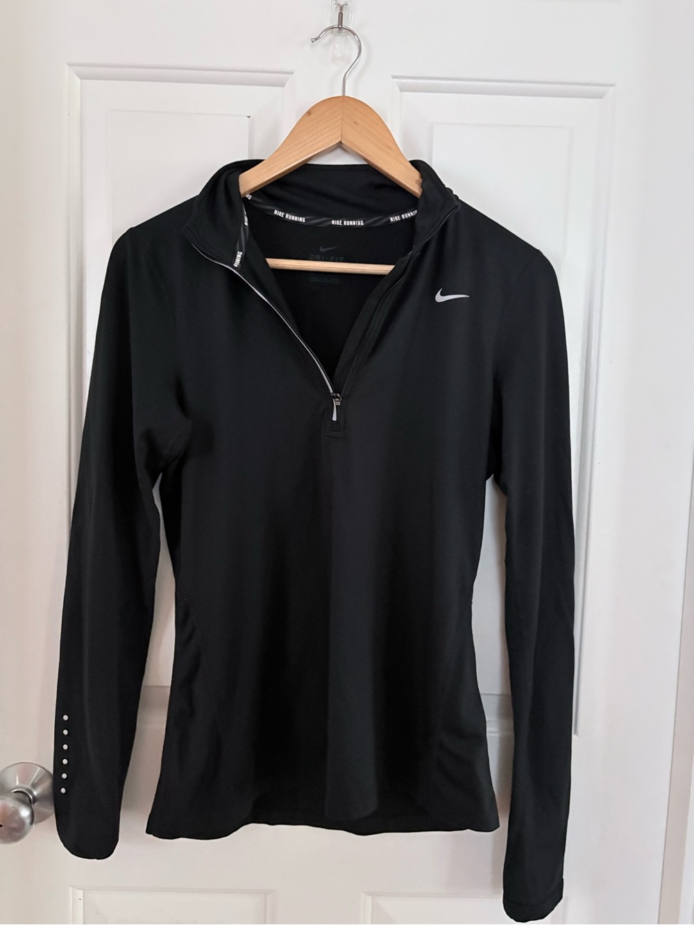 Nike Women’s Black Half-Zip Dri-FIT Athletic Pullover